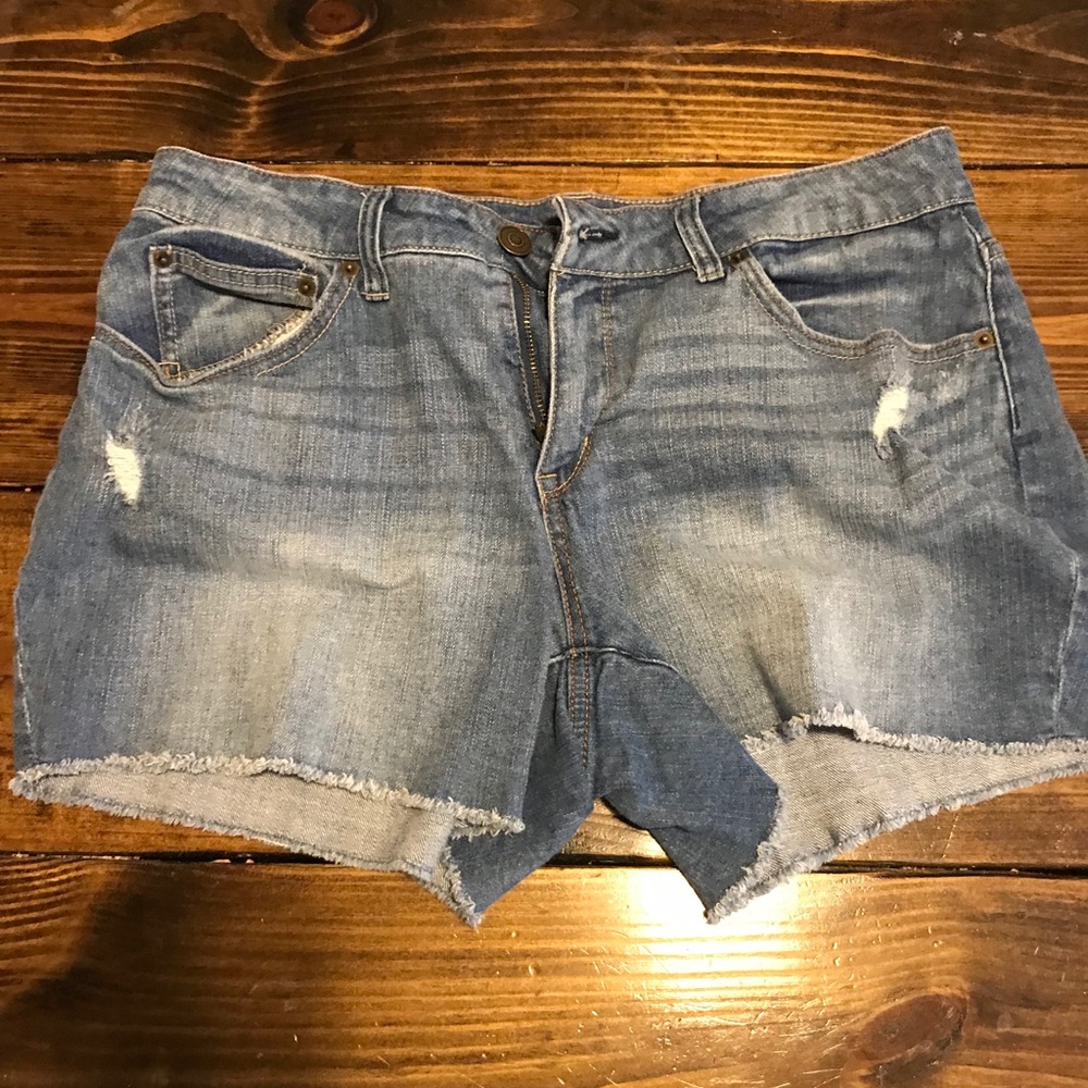 Time and Tru size 12 shorts